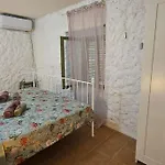 Ferienhaus Stone Three Bedroom House With Rooftop Terrace Jezera