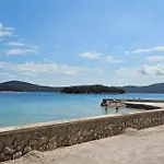 Stone Three Bedroom House With Rooftop Terrace Jezera