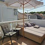 Stone Three Bedroom House With Rooftop Terrace * Jezera