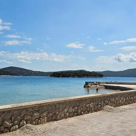 Stone Three Bedroom House With Rooftop Terrace *