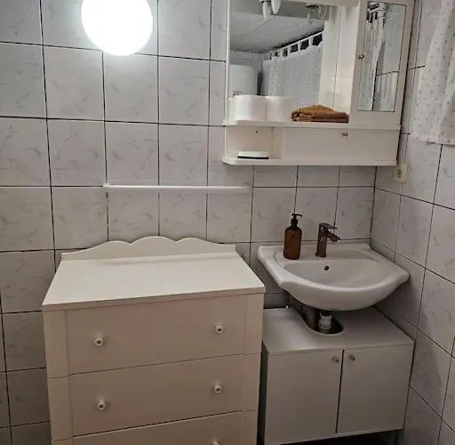 Stone Three Bedroom House With Rooftop Terrace Vakantiehuis