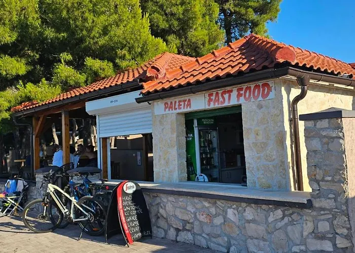 Stone Three Bedroom House With Rooftop Terrace * Jezera