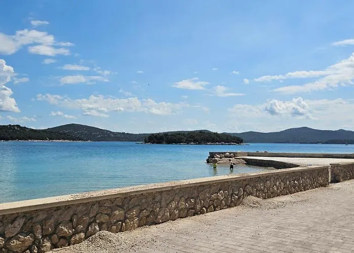 Stone Three Bedroom House With Rooftop Terrace *