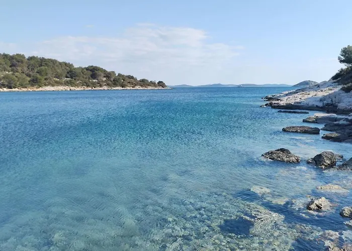 Stone Three Bedroom House With Rooftop Terrace Vakantiehuis