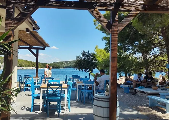 Stone Three Bedroom House With Rooftop Terrace Vakantiehuis *